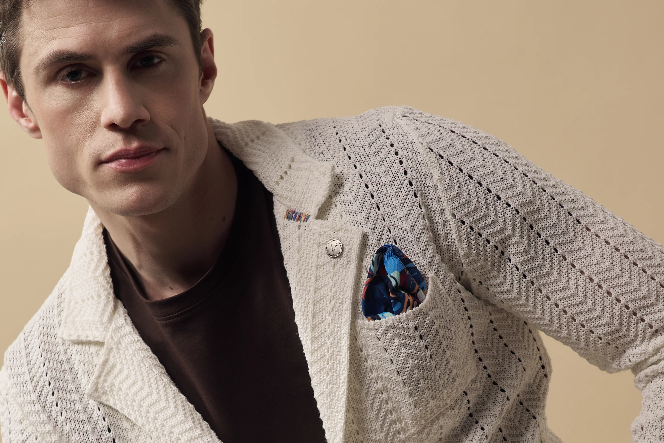V2 Brand: L'Essenza dello Stile